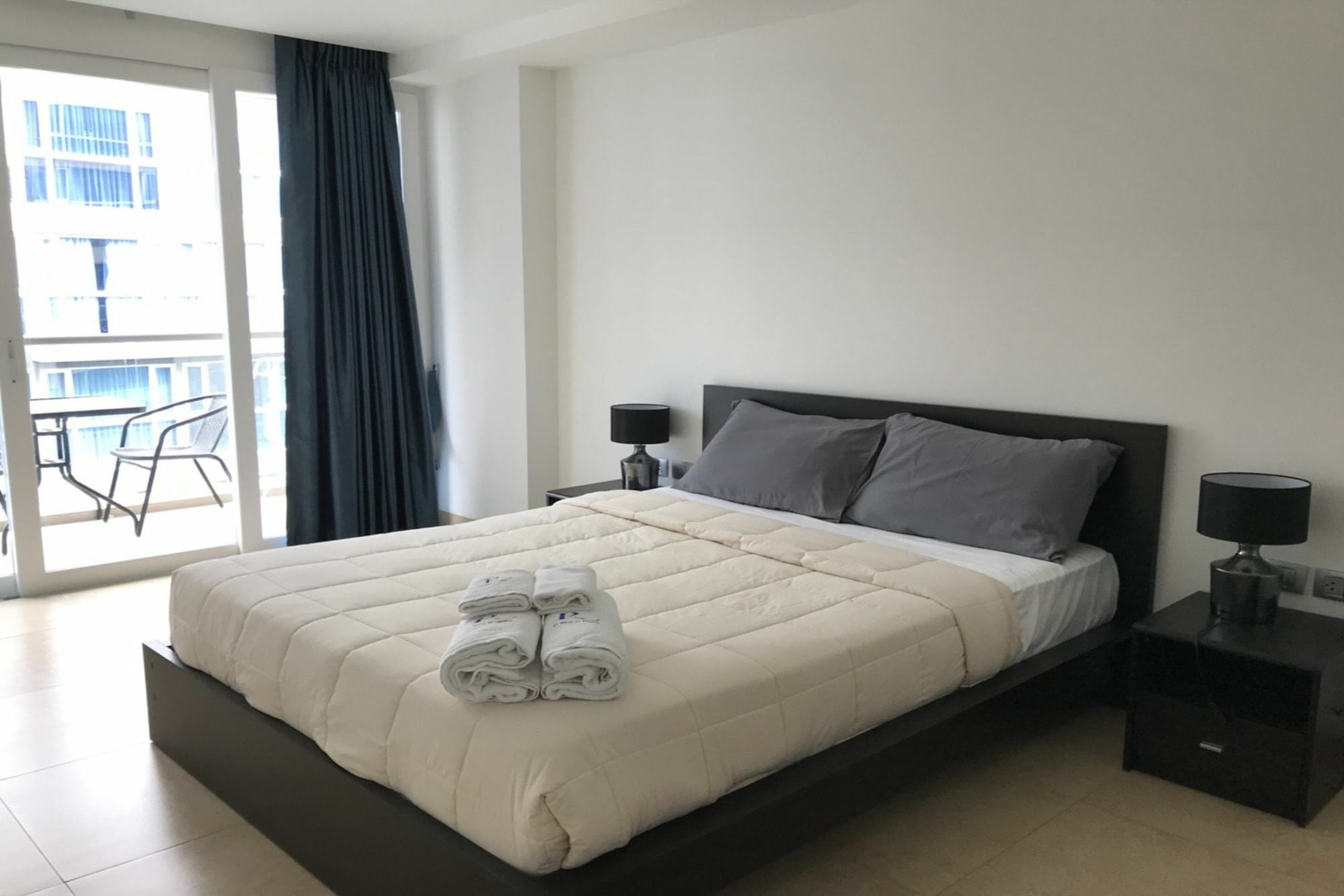 Uplus Avenue Residence Pattaya Exterior foto
